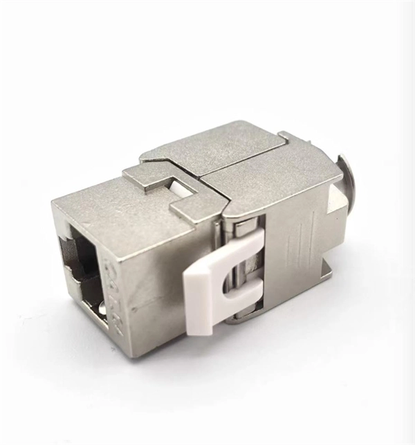 Can a PoE switch power a fiber optic transceiver 